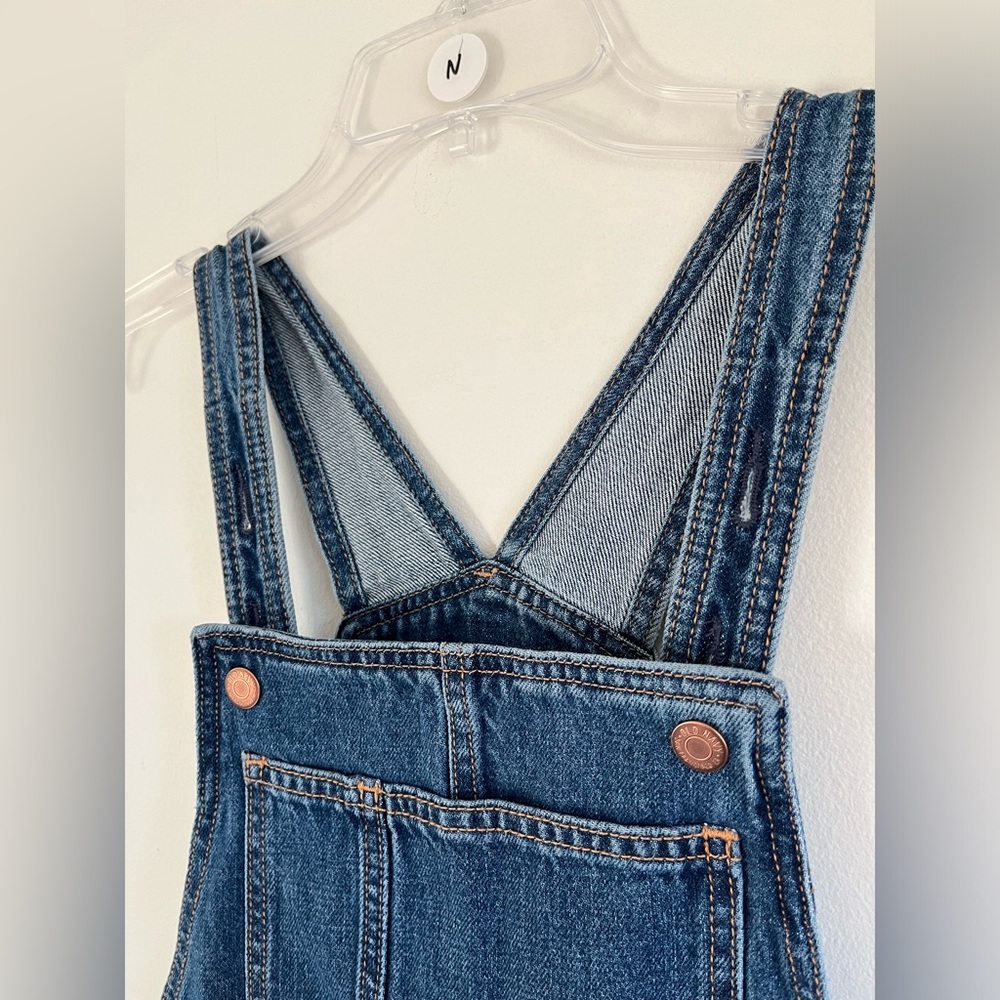 ✨NWT✨Old Navy. Medium Distressed Wash Jean Denim Overalls. Size Girls XL. - Picture 4 of 14